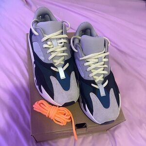 Yeezy 700